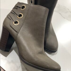 Women's Taupe Ankle Boots